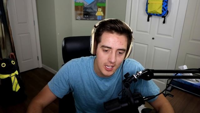 SURVIVE THE RED DRESS GIRL IN ROBLOX смотреть онлайн