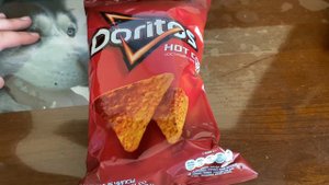 Обзор на чипсы Doritos (острый перец)