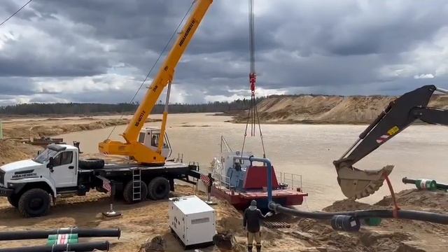 Земснаряд СпецГидроМех илпекс  800.40 дизельный спуск на воду смотреть онлайн