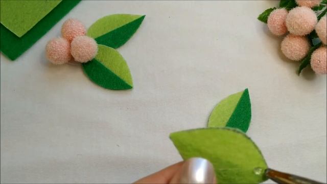 Украшение для волос из фетра  hair decoration made of felt