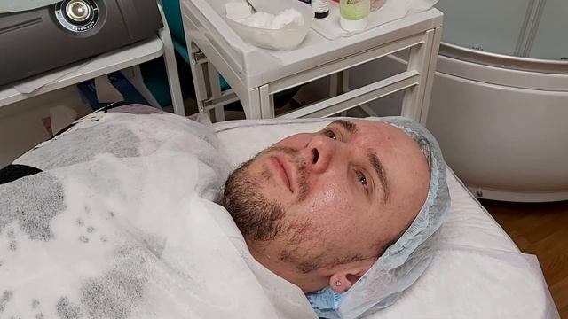 АирисКом студенты учатся: уход за жирной кожи. Комбинированные процедуры с чистками лица для кожи.