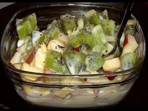Фуктовый салат с зефиром и йогуртом!!! Пробовали? Нет?!?