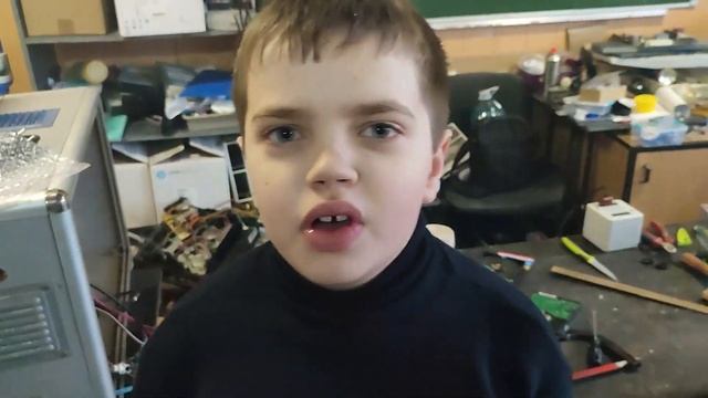 Ремонт компьютера, установка Windows, химические эксперименты, музыкальный автомат смотреть онлайн