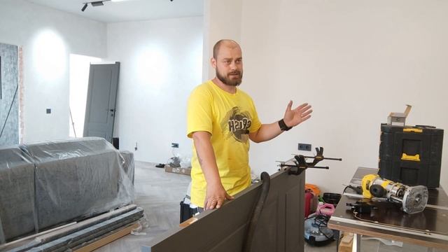 Из за чего начал обновлять инструмент #master #woodworking #dewalt #монтаж смотреть онлайн