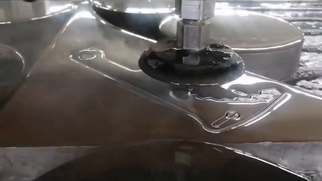 ГИДРОАБРАЗИВНАЯ РЕЗКА МЕТАЛЛА: КАК РЕЗАТЬ ВОДЯНОЙ СТРУЕЙ ПОД ДАВЛЕНИЕМ смотреть онлайн