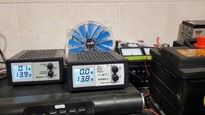 Заряд нового АКБ  61 Ач на  АЗУ  "БЕРЕЖОК"  и  GYS 12.12