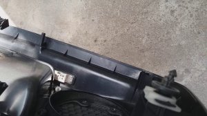 Audi A6 2005г.в.разбераем переднюю дверь,достать стекло,снимаем карту,рамку стекла в заборе.