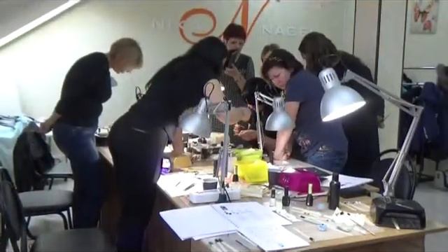 Презентованы новые курсы обучения быстрой росписи ногтей смотреть онлайн