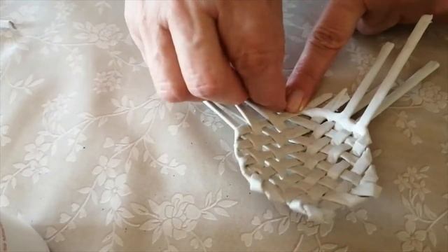 ЦВЕТОК ИЗ ГАЗЕТНЫХ ТРУБОЧЕК смотреть онлайн