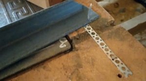 Установка уголка