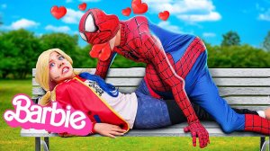 Barbie girl looking for a new boyfriend! Barbie Girl and her boyfriend Spooder-Man!