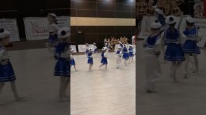Танец "Яблочко" ?