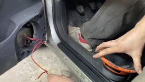 Замена штатных динамиков в Toyota Carina E  на DL Audio Gryphon PRO 165