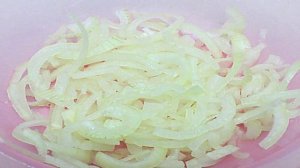 Сельдь в сметанно - горчичном соусе