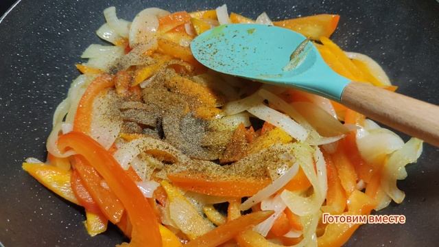 Попробуйте нежный тушеный кролик в сметане: рецепт, который стоит попробовать