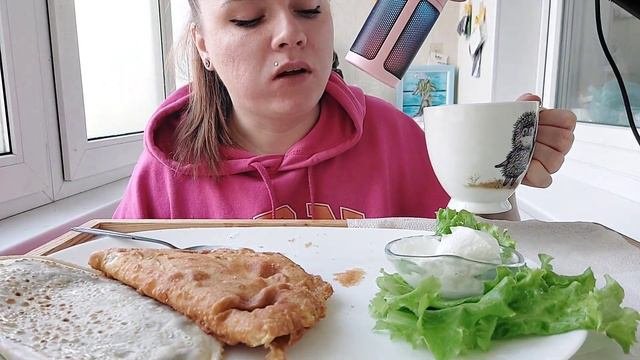 Мукбанг чебуреки, кутаб и кофе_ Завтрак #мукбанг #фудблогер