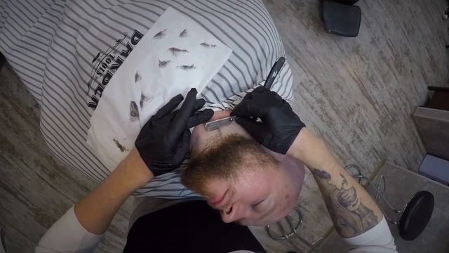 Опасное бритьё | Бритьё головы и бороды опасной бритвой смотреть онлайн