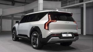 Auto 2024 Kia EV9 First Look: 3 Rows With Massive Presence