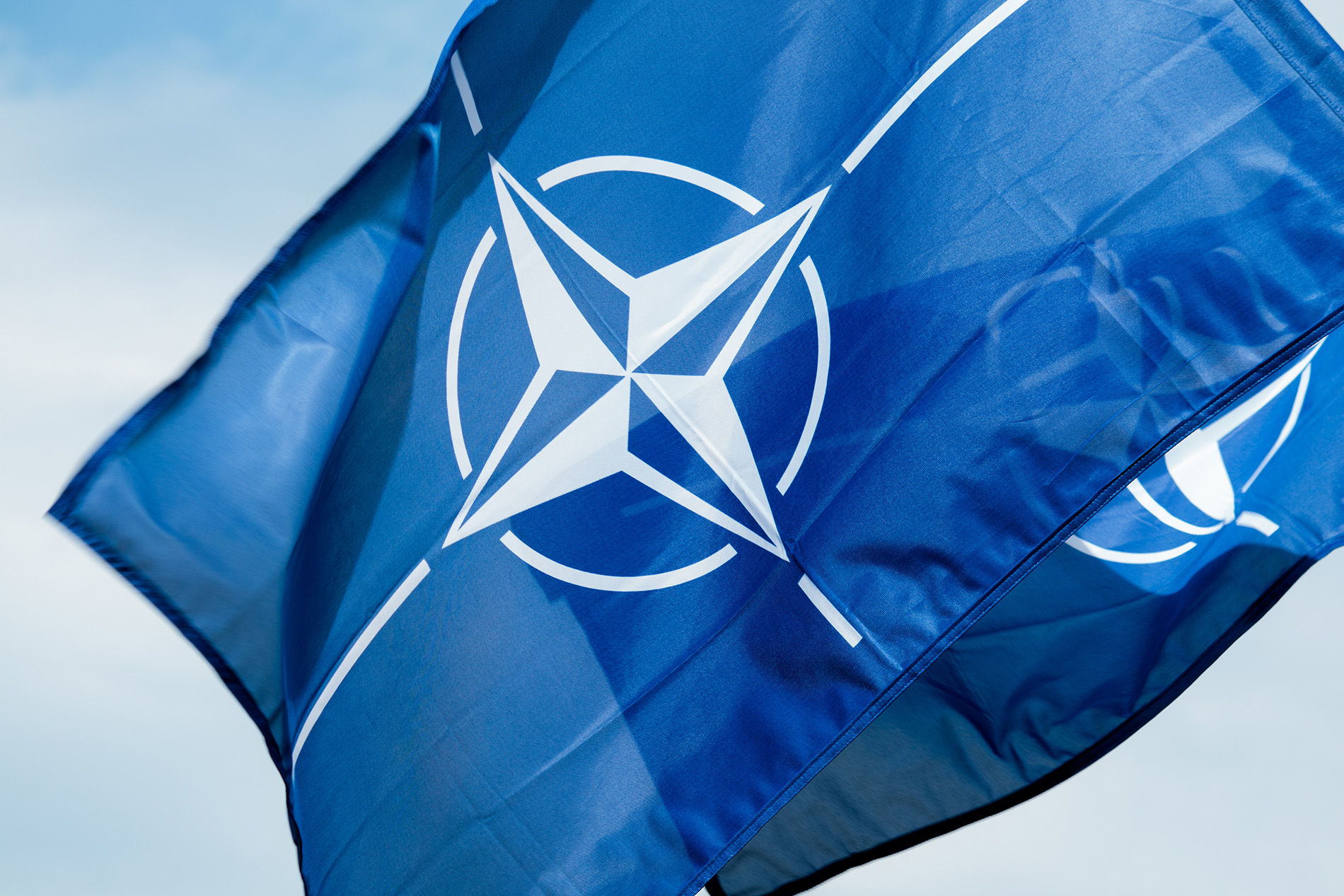 Блок нато. Североатлантический Альянс НАТО. NATO (North Atlantic Treaty Organization) - Североатлантический военный Альянс (НАТО).. Флаг НАТО 1949. Североатлантический Альянс НАТО флаг.