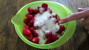 Заготовка клубники на зиму - пюре клубничное.