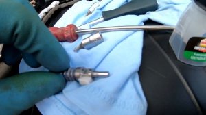 Комфортные сиденья BMW (E70/E71/E60/E65) - ремонт шестеренки подколенного упора супер клеем =)!