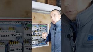 Щит ABB CA 24 из новой серии Comfort Line (замена серии АТ 42).Его минусы с подключением шин.