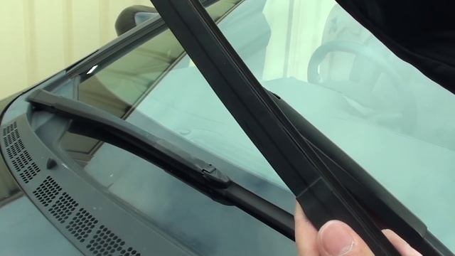 How to Change Windscreen Wiper for Honda Civic смотреть онлайн