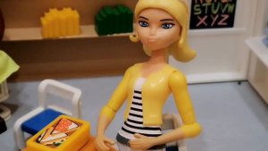 В ЗОИ ВСЕЛИЛАСЬ АКУМА. РЕАКЦИЯ МАРИНЕТТ, АДРИАНА И ОДНОКЛАССНИКОВ.