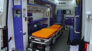 Автомобили скорой медицинской помощи Niva Kub и МАЗ с опцией скрытого бронирования.