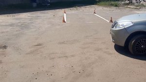 парковка задним ходом под углом 90 градусов.