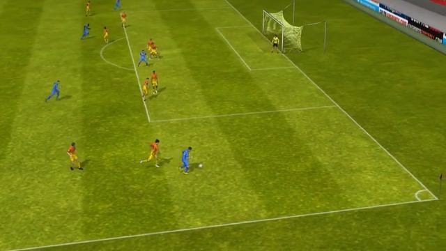 FIFA 13 iPhone/iPad - World 11 vs. FC Barcelona B смотреть онлайн