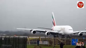 Самый большой пассажирский самолет в мире ! Airbus A380