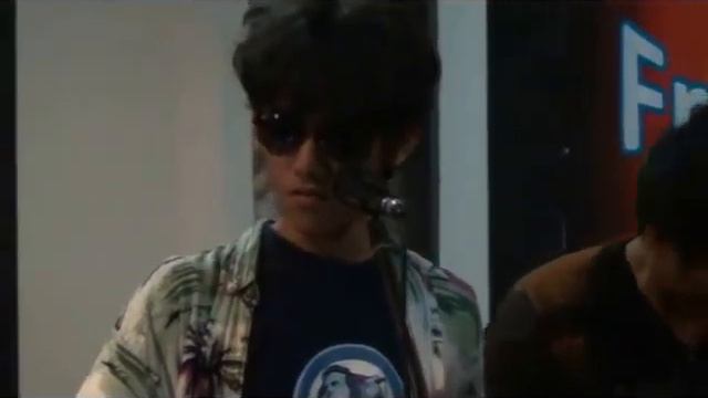 Jakarta Ukulele - Rise (Eddie Vedder Cover) смотреть онлайн