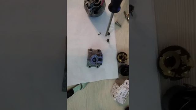 Ремонт возвращательной пружины замка зажигания.контактная группа замка зажигания.замок зажигания.