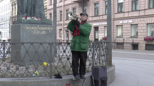 Известный многим, всегда на позитиве, Питерский уличный трубач Дядя Миша (Михаил Михайлович Тюменцев