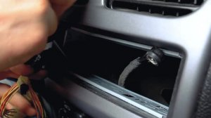How to install the car stereo PEUGEOT 206 📻