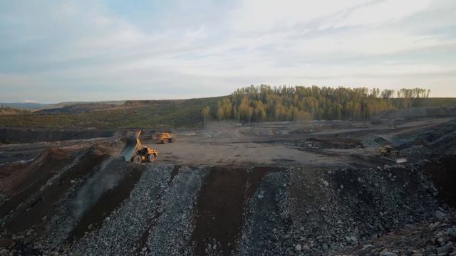 Добыча угля открытым способом на угольном разрезе смотреть онлайн