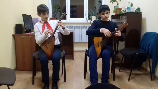 Балалайка. Экспромт с пиццикато (сдергивание) левой рукой! смотреть онлайн