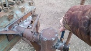 Кантователь двигателя Д-37 и Д-144.