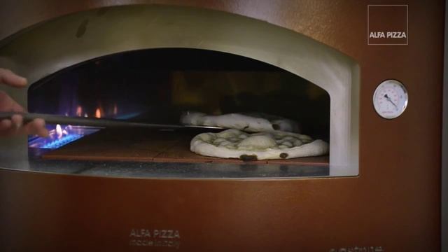 Рецепт сладкой пиццы для дровяной печи от Alfa Pizza