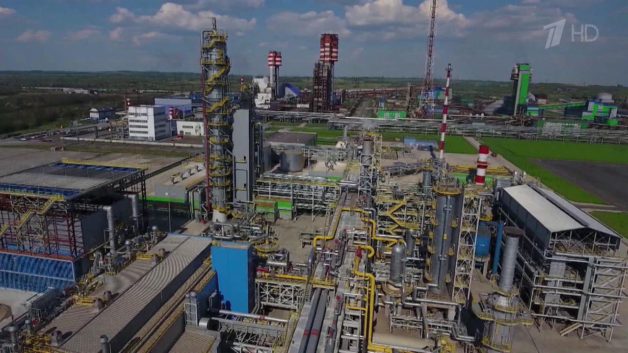 Компания "Газпром" приостановила поставки российского газа в Болгарию и Польшу