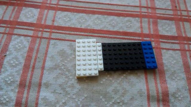 КАК СДЕЛАТЬ ОРГАНАЙЗЕР ДЛЯ КАНЦЕЛЯРИИ ИЗ Lego. смотреть онлайн