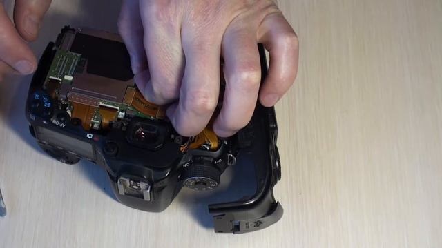 PRO гаджет #9 Canon EOS 70d разборка и сборка корпуса фотоаппарата. Снимаем заднюю панель смотреть онлайн