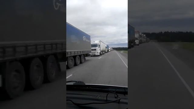 Пробка на трассе Пермь - Екатеринбург. смотреть онлайн