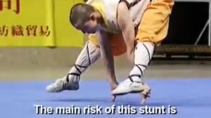 Стойка на двух пальцах - Монах Шаолиня