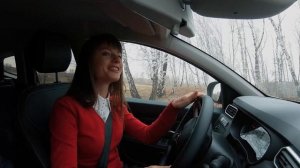 Девушка первый раз за рулём нового DUSTER! Полоса препятствий!| САТУРН ТВ