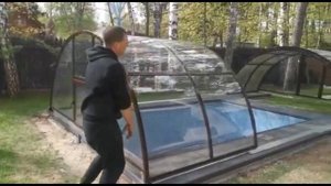 Сдвижной навес на бассейн и алюминиевого профиля #остекление #алюминиевыеконструкции #окнавдом