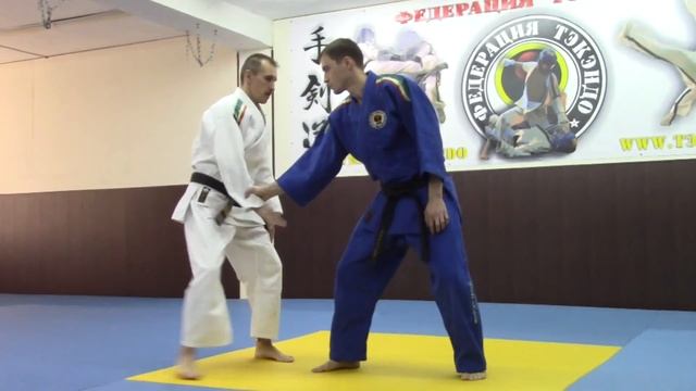 Школа Единоборств: освобождение от захвата №2 (Тэкэндо, Джиу-Джитсу) смотреть онлайн