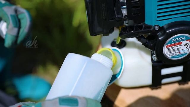 TOTAL tools Gasoline grass trimmer & bush cutter смотреть онлайн