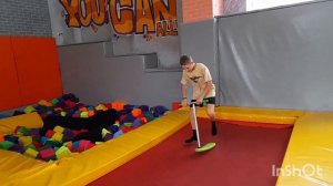 СХОДИЛИ В БАТУТКУ || Indo scoot || трюки на самокате